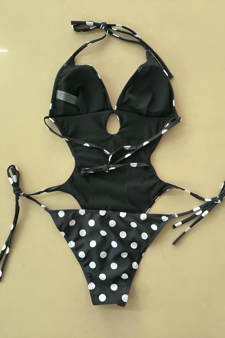 Retro Polka Dot Print  Halter-Neck Lace-Up One-Piece Swimsuit