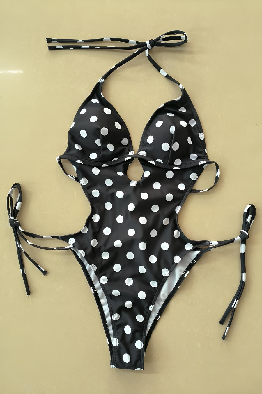 Retro Polka Dot Print  Halter-Neck Lace-Up One-Piece Swimsuit